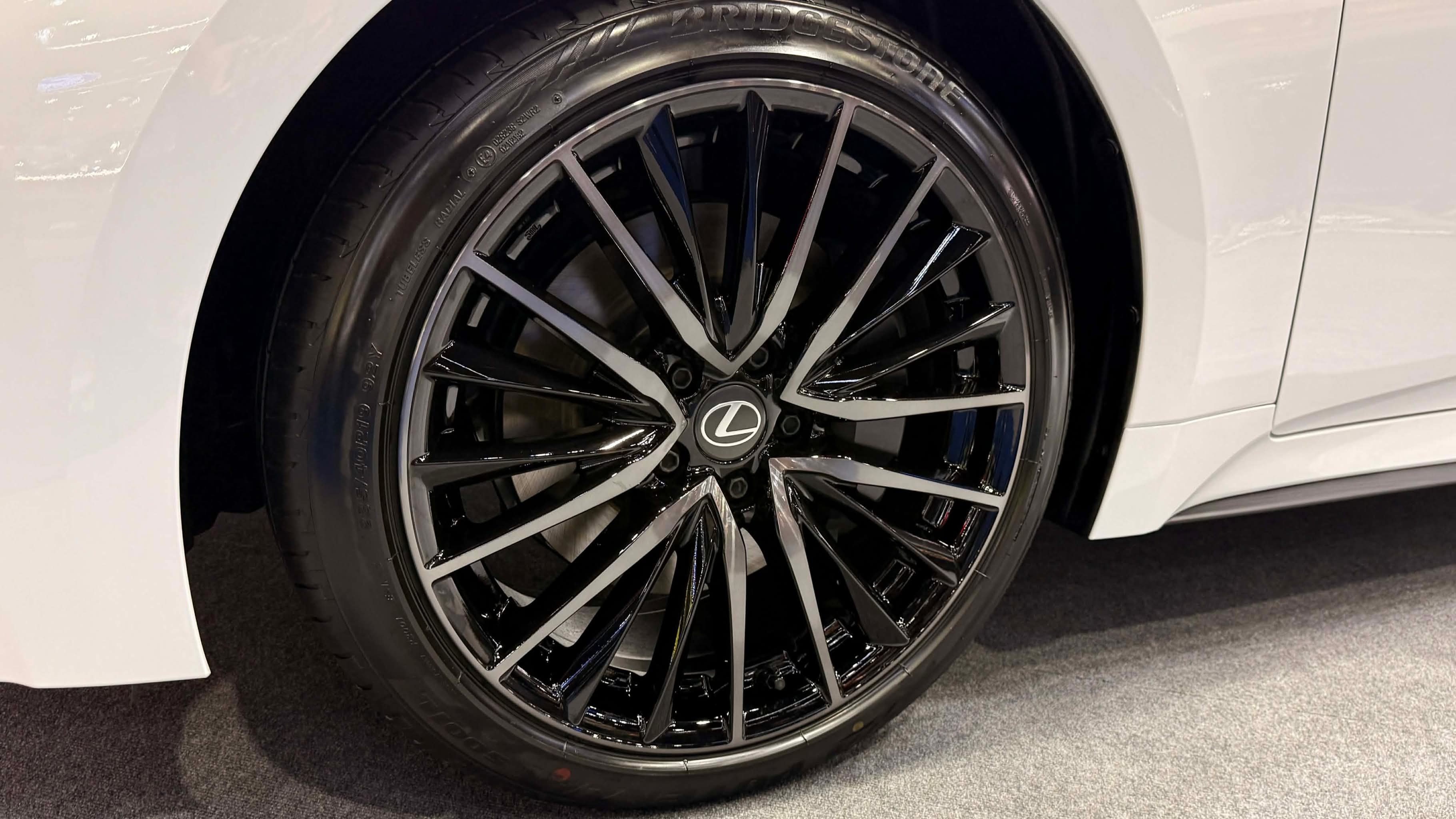 photo of Lexus IS 300h, BIMS 2026