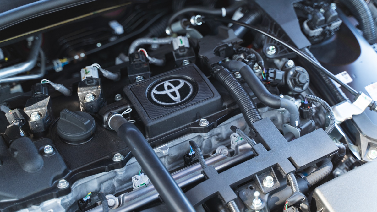 facelifted toyota corolla cross 2024